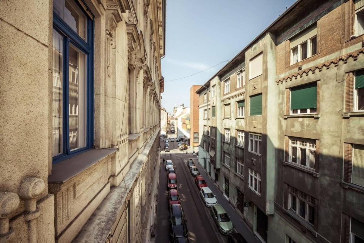 Brand New Studio With Aircon In The Center Budapest Exteriör bild